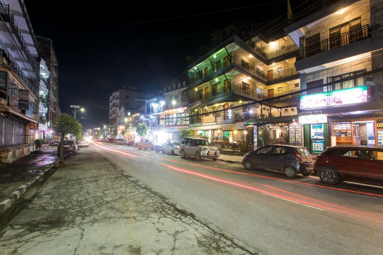 Hotel Peace Plaza Pokhara Exterior foto