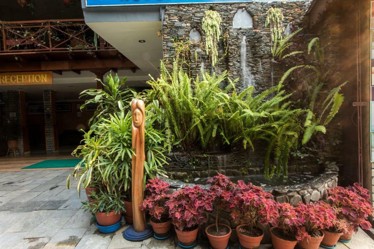 Hotel Peace Plaza Pokhara Exterior foto